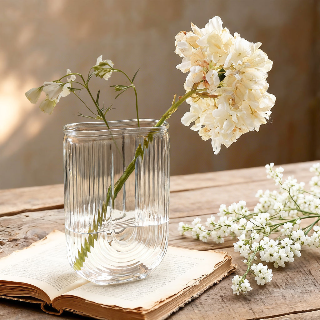 GarDream Clear Ribbed U-Shaped Glass Vase, 7.28 Inch Tall