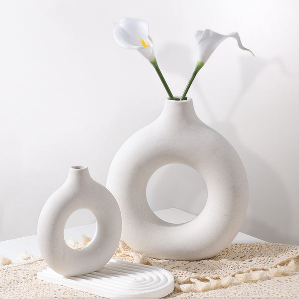 GarDream Cream White Donut Vase